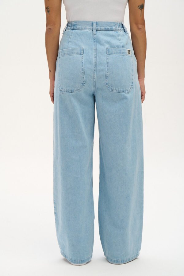 Cole - Baggy Wide Leg Denim Jeans in Light Wash Blue