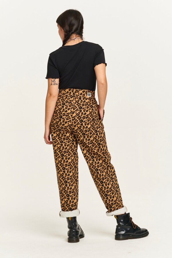 Addison - Tapered Twill Trousers in Leopard Print