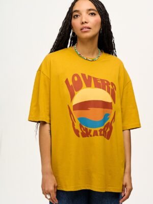 Benny - Oversized Cotton Tee in Lovers & Skaters Print